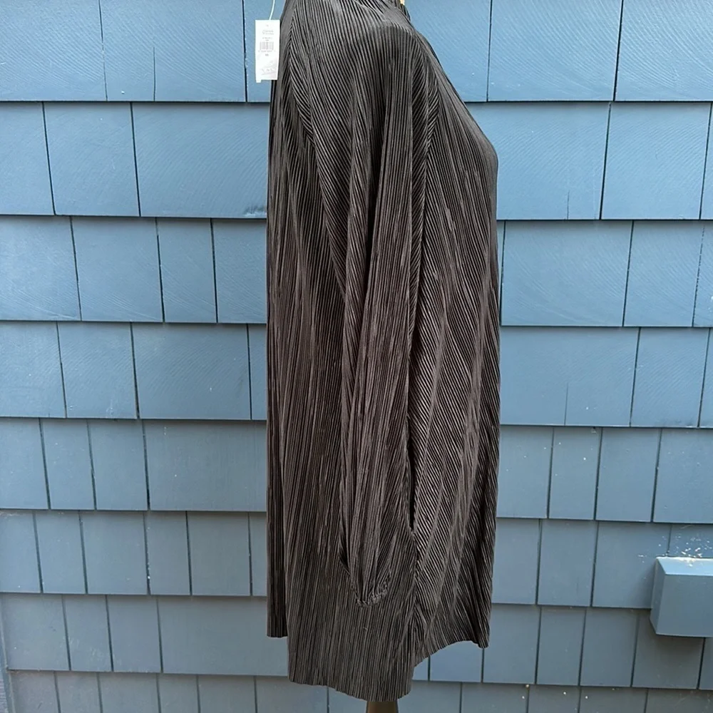🖤🖤🖤Banana republic dress, black, accordion style material lined XS NWT